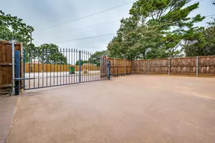 233 Oak St, Highland Village, TX 75077 - Photo 35