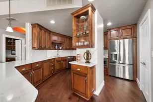 411 W 7th St, Fort Worth, TX 76102 - Photo 9