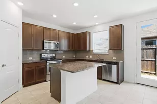 10236 Fox Springs Dr, Fort Worth, TX 76131 - Photo 11