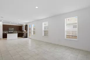 10236 Fox Springs Dr, Fort Worth, TX 76131 - Photo 5