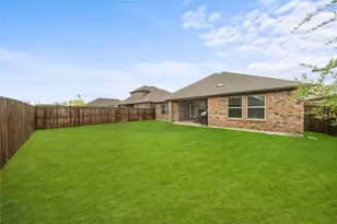 9805 Quail Pointe Rd, Aubrey, TX 76227 - Photo 25