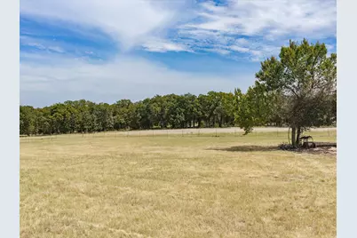483 Legacy Lane, Bowie, TX 76230 - Photo 17