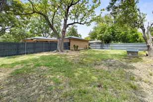 600 N Young Blvd, DeSoto, TX 75115 - Photo 29