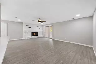 600 N Young Blvd, DeSoto, TX 75115 - Photo 5