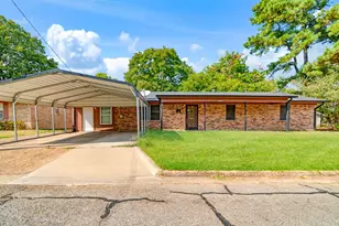 2820 W Kaufman St, Paris, TX 75460 - Photo 1