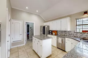 432 Shelby Dr, Burleson, TX 76028 - Photo 11
