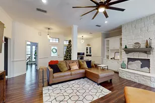 432 Shelby Dr, Burleson, TX 76028 - Photo 5