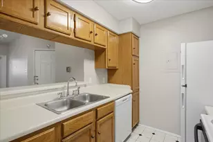3209 Donnelly Cir, Fort Worth, TX 76107 - Photo 5