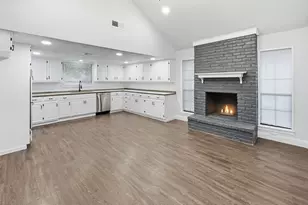 2409 Castle St, Irving, TX 75038 - Photo 5