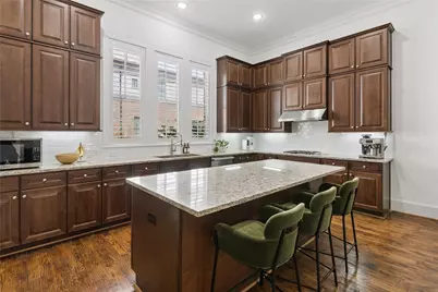 5215 Weiss Lane, Irving, TX 75039 - Photo 3