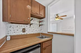 8071 Meadow Rd, Dallas, TX 75231 - Photo 17