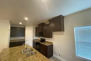 2202 Jones St, Greenville, TX 75401 - Photo 3