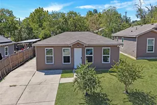1216 E Powell Ave, Fort Worth, TX 76104 - Photo 1