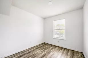 1216 E Powell Ave, Fort Worth, TX 76104 - Photo 9