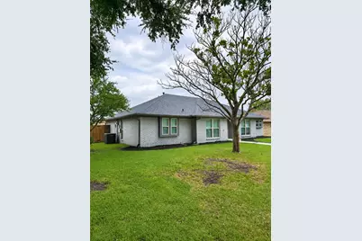 1922 Camden Way, Carrollton, TX 75007 - Photo 5