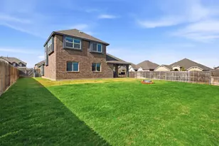 303 Pineview Ln, Ponder, TX 76259 - Photo 25