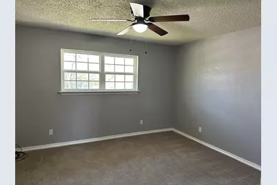204 E Rucker Street, Granbury, TX 76048 - Photo 19