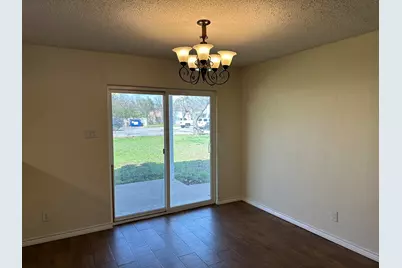 204 E Rucker Street, Granbury, TX 76048 - Photo 9
