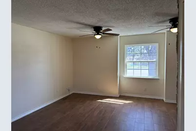 204 E Rucker Street, Granbury, TX 76048 - Photo 15