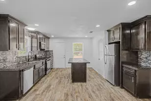 1209 Grinnell St, Dallas, TX 75216 - Photo 9