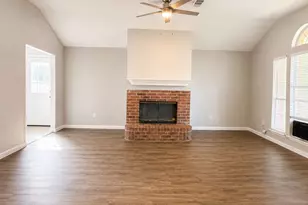 3002 Mesa Ridge Trail, Grand Prairie, TX 75052 - Photo 3