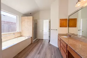 2915 Olympia Dr, Grand Prairie, TX 75052 - Photo 21