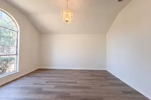 2915 Olympia Dr, Grand Prairie, TX 75052 - Photo 9