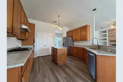 2915 Olympia Drive, Grand Prairie, TX 75052 - Photo 7