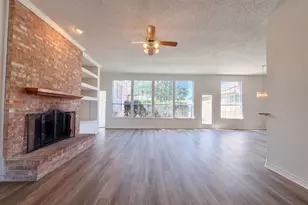 2915 Olympia Dr, Grand Prairie, TX 75052 - Photo 3