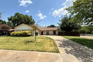 930 Briar Way, Garland, TX 75043 - Photo 1