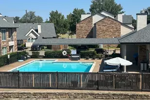 821 W Harwood Rd, Hurst, TX 76054 - Photo 17