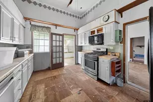 501 E Duval St, Troup, TX 75789 - Photo 3