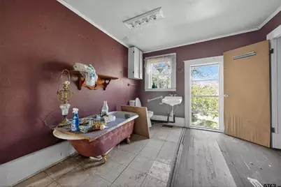 501 E Duval Street, Troup, TX 75789 - Photo 27