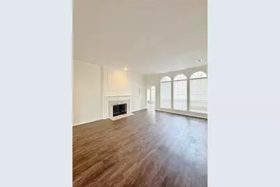 6016 Lake Vista Drive, Dallas, TX 75249 - Photo 9
