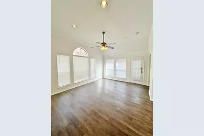 6016 Lake Vista Drive, Dallas, TX 75249 - Photo 7