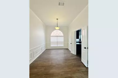 6016 Lake Vista Drive, Dallas, TX 75249 - Photo 3