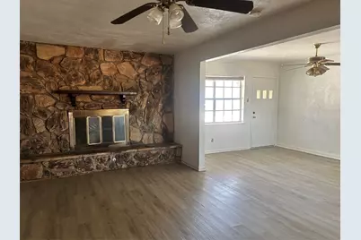 220 Texas Street, Cedar Hill, TX 75104 - Photo 3