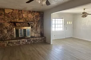 220 Texas St, Cedar Hill, TX 75104 - Photo 3