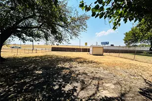 220 Texas St, Cedar Hill, TX 75104 - Photo 11