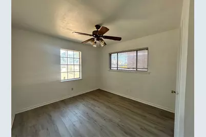 220 Texas Street, Cedar Hill, TX 75104 - Photo 9