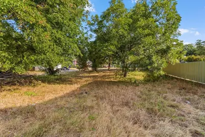 2501 E Vickery Boulevard, Fort Worth, TX 76105 - Photo 11