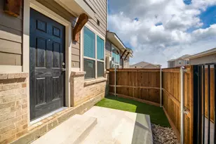 727 Harvest Moon Dr, Venus, TX 76084 - Photo 3