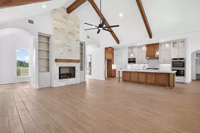 129 Heritage Springs Drive, Weatherford, TX 76087 - Photo 9