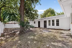 516 Clover Ln, Garland, TX 75043 - Photo 29