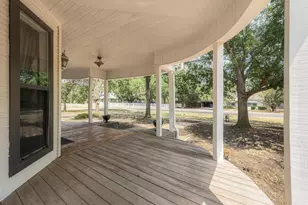 605 S Bond St, Whitewright, TX 75491 - Photo 3
