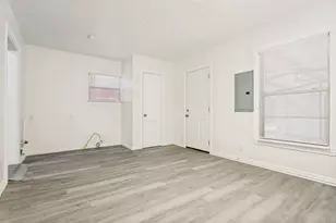 8522 Delmonte Dr, Dallas, TX 75217 - Photo 7