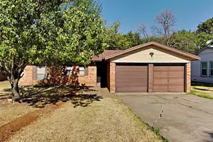 900 Cannon Dr, Euless, TX 76040 - Photo 1