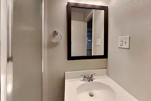 900 Cannon Dr, Euless, TX 76040 - Photo 13