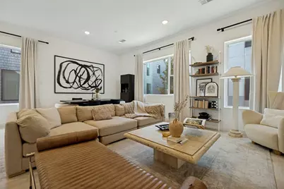 427 W 10th Street #601, Dallas, TX 75208 - Photo 5