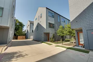427 W 10th St, Dallas, TX 75208 - Photo 1